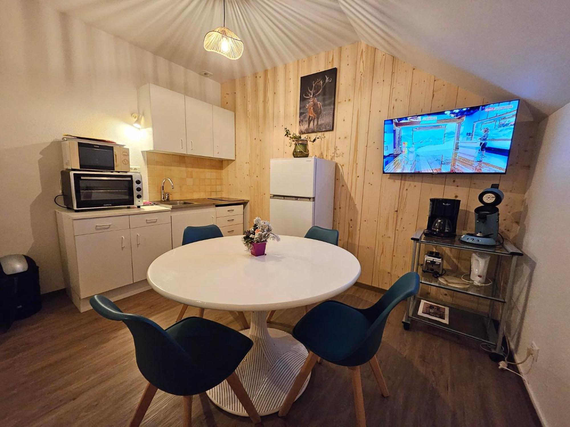 Gite Eglantine 2 A 6 Personnes Avec Spa Et Salle De Jeux Dans La Residence Ventron Ngoại thất bức ảnh