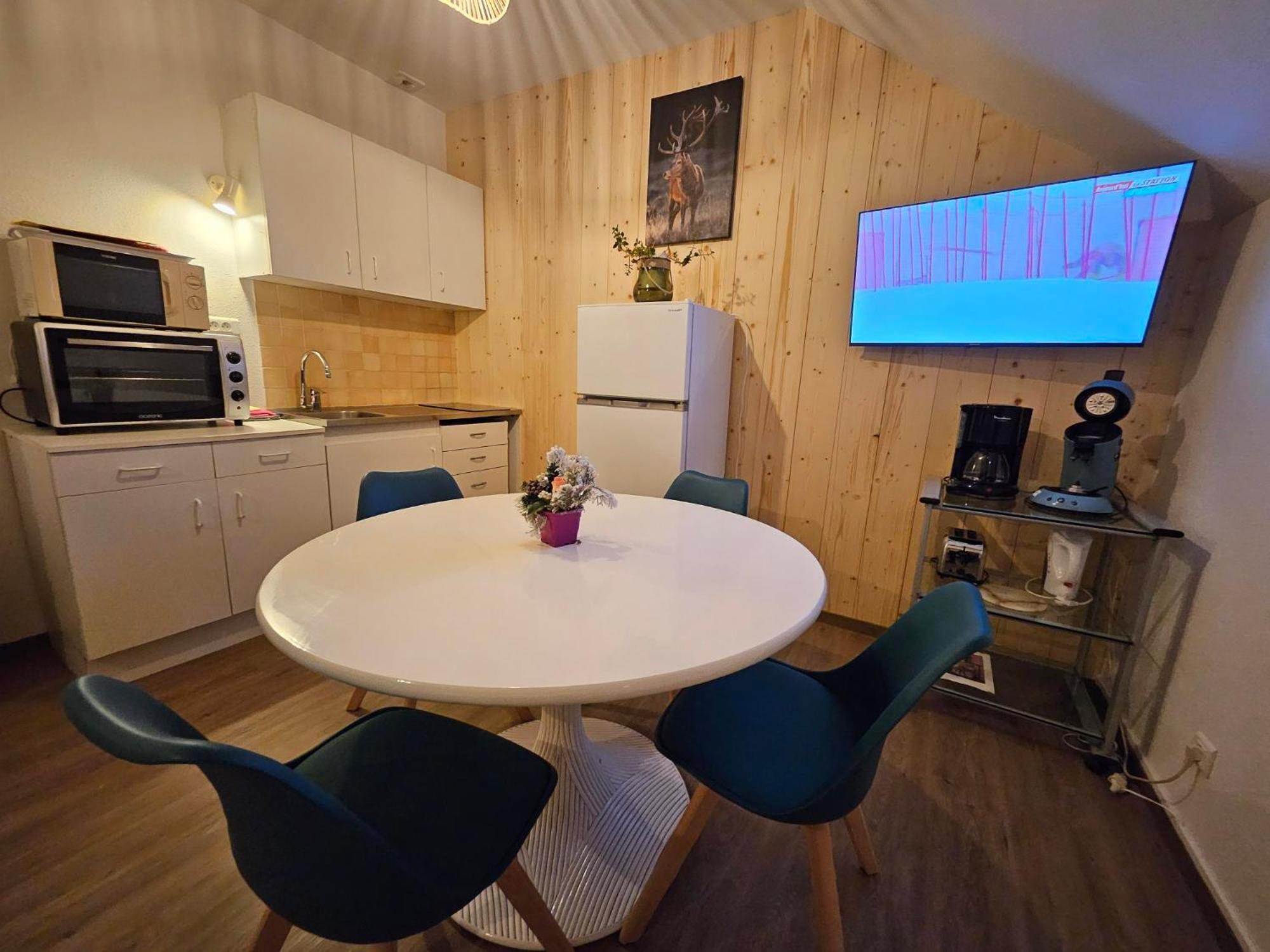 Gite Eglantine 2 A 6 Personnes Avec Spa Et Salle De Jeux Dans La Residence Ventron Ngoại thất bức ảnh